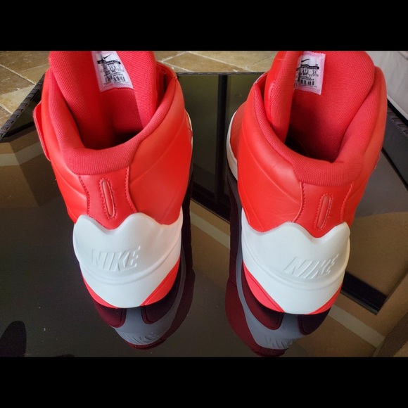 NWOT - Red leather Nike Marxman - Picture 5 of 5